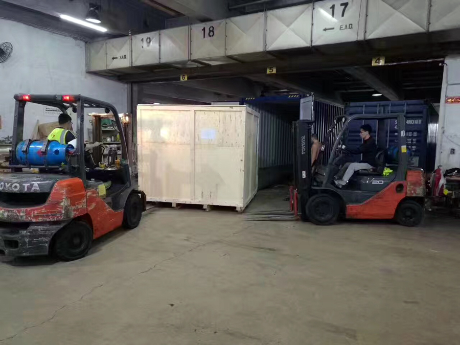 warehouse loading 01